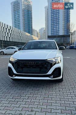 Позашляховик / Кросовер Audi Q8 2025 в 