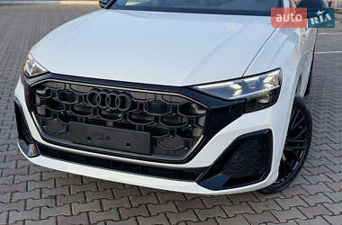 Позашляховик / Кросовер Audi Q8 2025 в 