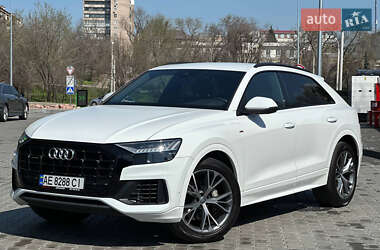 Внедорожник / Кроссовер Audi Q8 2020 в 
