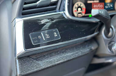 Внедорожник / Кроссовер Audi Q8 2020 в 