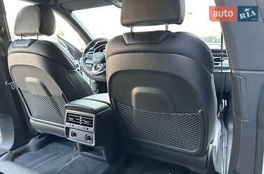 Внедорожник / Кроссовер Audi Q8 2020 в 