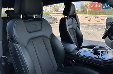 Внедорожник / Кроссовер Audi Q8 2020 в 