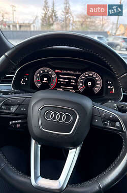 Внедорожник / Кроссовер Audi Q8 2019 в 