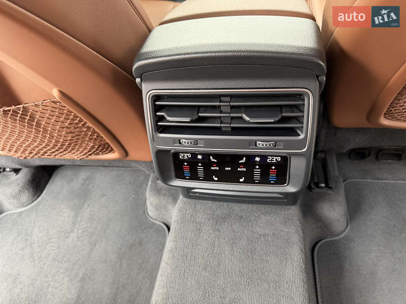 Внедорожник / Кроссовер Audi Q8 2018 в Одессе