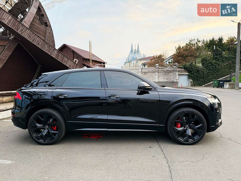 Внедорожник / Кроссовер Audi Q8 2019 в Одессе