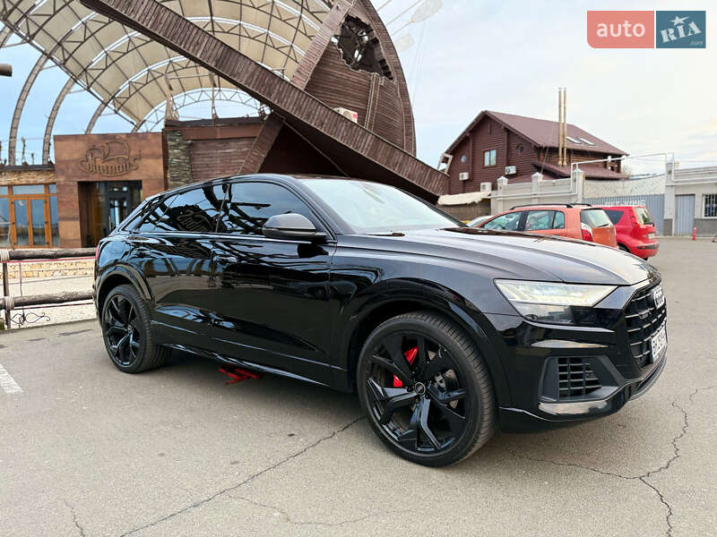 Внедорожник / Кроссовер Audi Q8 2019 в Одессе
