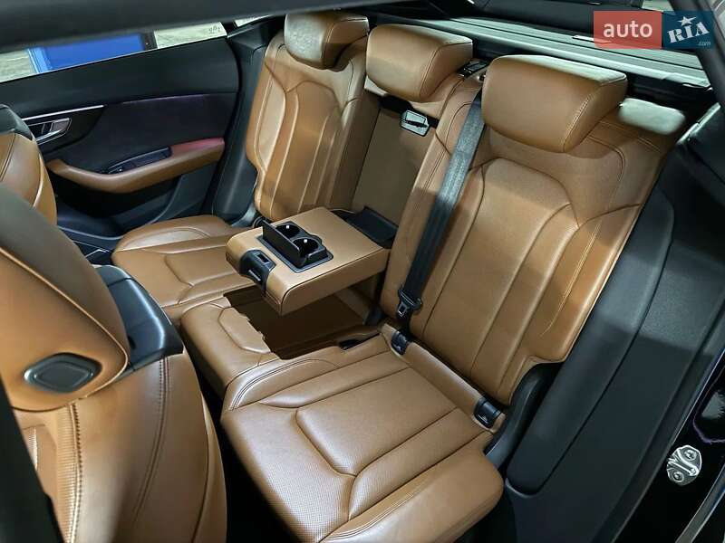Позашляховик / Кросовер Audi Q8 2019 в Києві