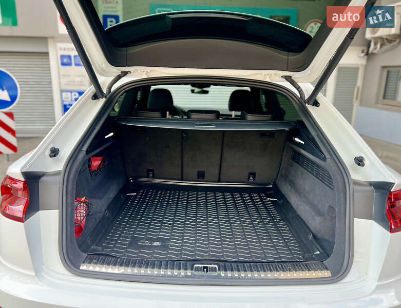 Внедорожник / Кроссовер Audi Q8 2020 в Харькове