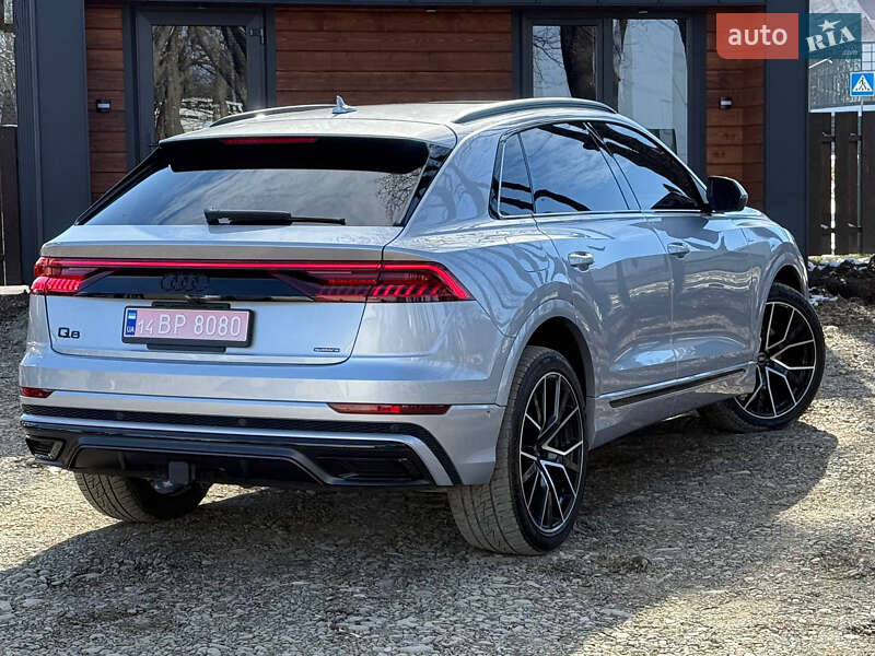 Позашляховик / Кросовер Audi Q8 2021 в Львові
