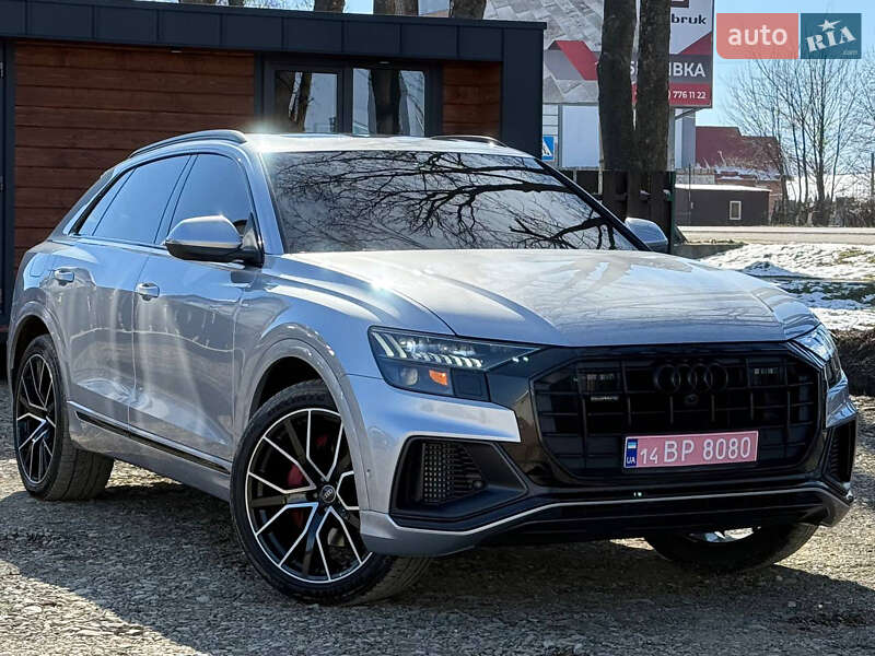 Позашляховик / Кросовер Audi Q8 2021 в Львові