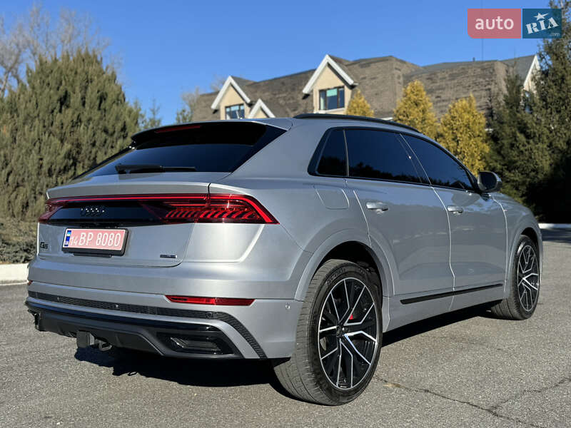 Позашляховик / Кросовер Audi Q8 2021 в Львові