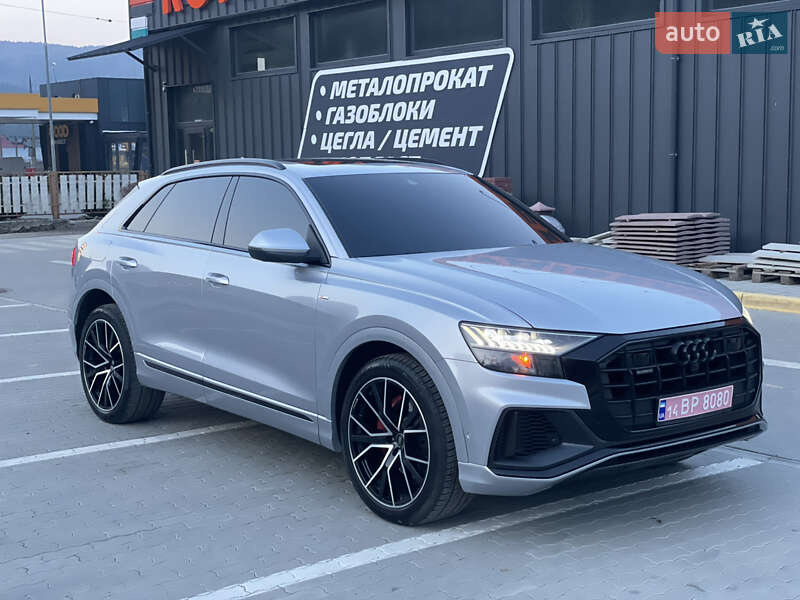 Позашляховик / Кросовер Audi Q8 2021 в Львові