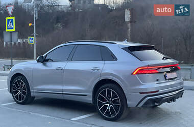 Позашляховик / Кросовер Audi Q8 2021 в Львові