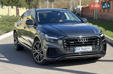 Внедорожник / Кроссовер Audi Q8 2018 в 