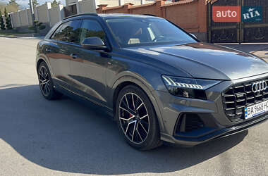 Внедорожник / Кроссовер Audi Q8 2018 в 