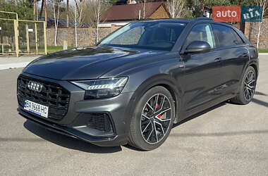 Внедорожник / Кроссовер Audi Q8 2018 в 