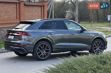 Внедорожник / Кроссовер Audi Q8 2018 в 