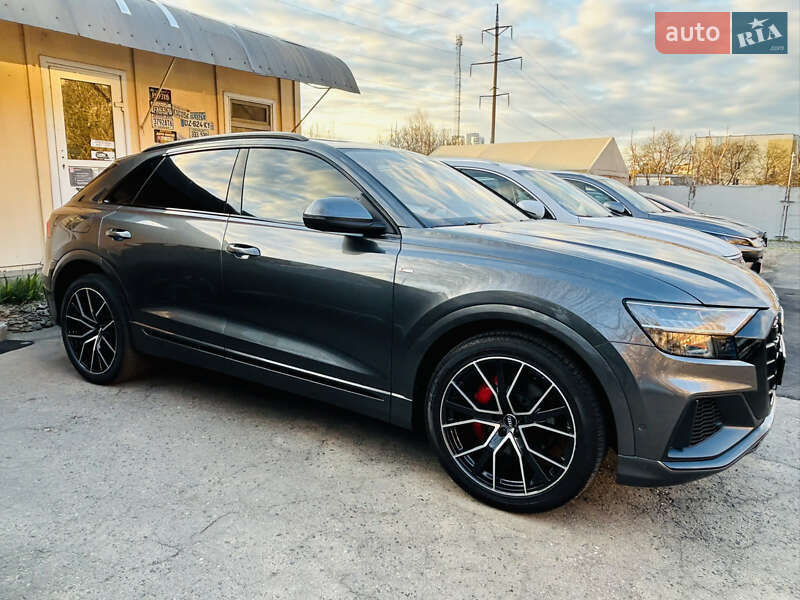 Внедорожник / Кроссовер Audi Q8 2020 в Одессе