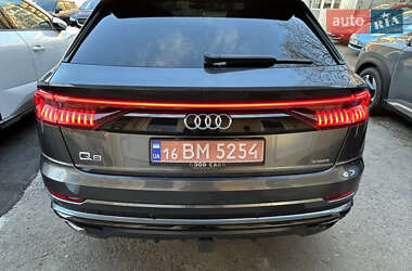 Внедорожник / Кроссовер Audi Q8 2020 в 