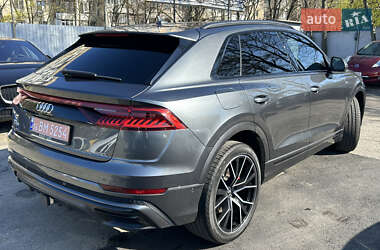 Внедорожник / Кроссовер Audi Q8 2020 в 