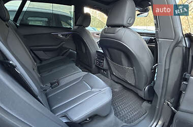 Внедорожник / Кроссовер Audi Q8 2020 в 