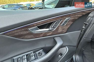 Внедорожник / Кроссовер Audi Q8 2020 в 