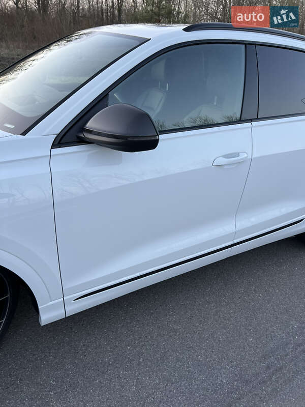 Внедорожник / Кроссовер Audi Q8 2021 в Хмельницком