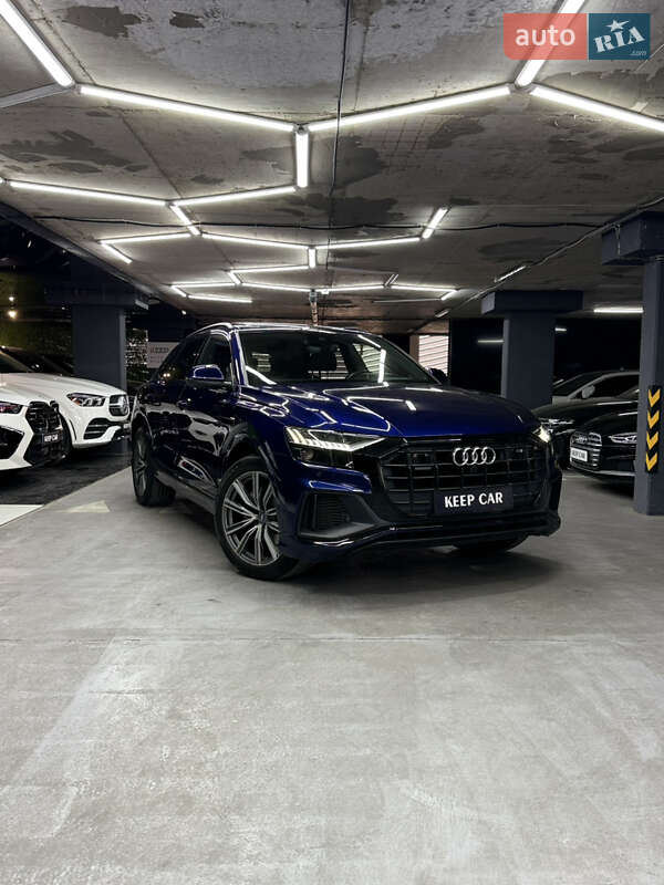 Внедорожник / Кроссовер Audi Q8 2019 в 