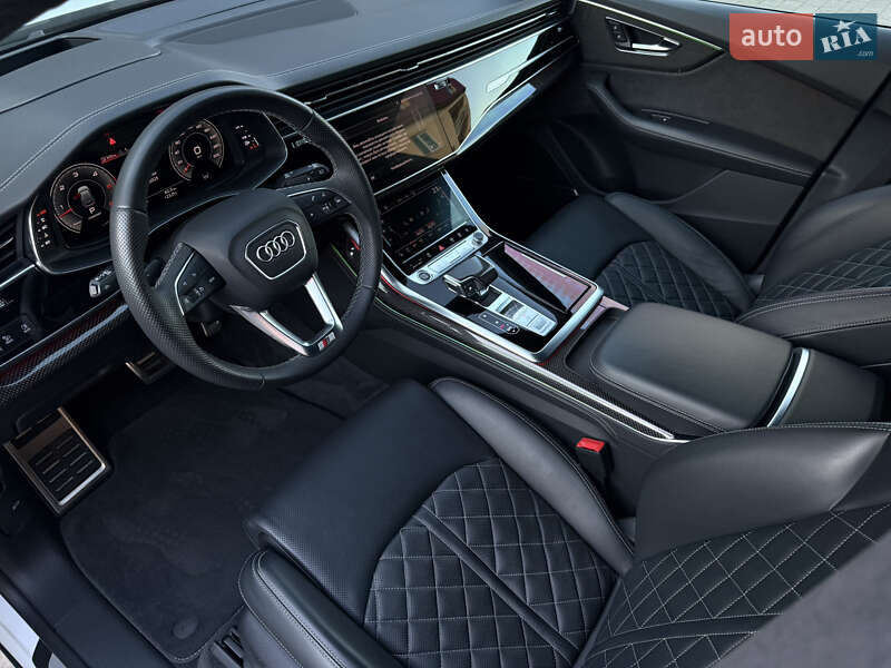 Позашляховик / Кросовер Audi Q8 2021 в Мукачевому