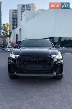 Внедорожник / Кроссовер Audi Q8 2025 в 