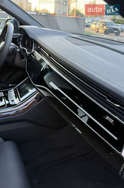 Внедорожник / Кроссовер Audi Q8 2025 в 