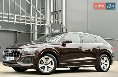 Внедорожник / Кроссовер Audi Q8 2021 в 