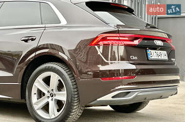 Внедорожник / Кроссовер Audi Q8 2021 в 