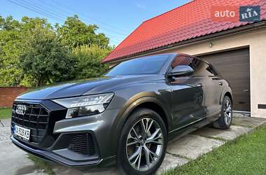 Внедорожник / Кроссовер Audi Q8 2020 в 