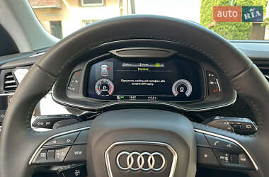 Позашляховик / Кросовер Audi Q8 2018 в 