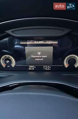 Внедорожник / Кроссовер Audi Q8 2025 в 