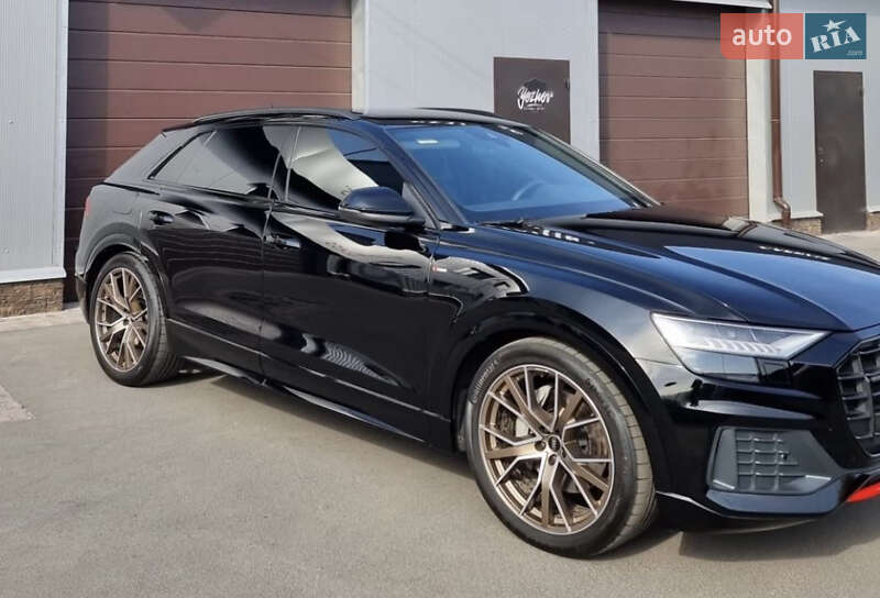 Внедорожник / Кроссовер Audi Q8 2020 в Кропивницком