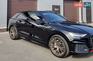 Внедорожник / Кроссовер Audi Q8 2020 в 