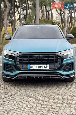 Внедорожник / Кроссовер Audi Q8 2018 в 