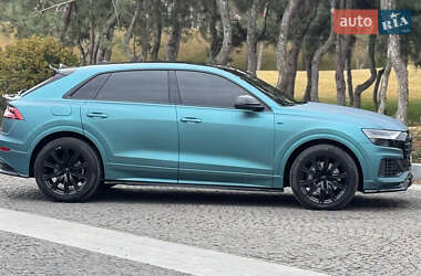 Внедорожник / Кроссовер Audi Q8 2018 в 