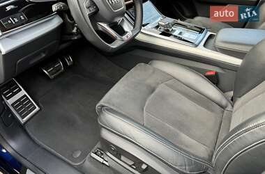 Позашляховик / Кросовер Audi Q8 2019 в 