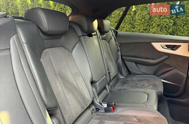 Позашляховик / Кросовер Audi Q8 2019 в 