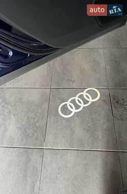 Позашляховик / Кросовер Audi Q8 2019 в 