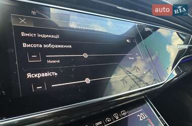 Позашляховик / Кросовер Audi Q8 2022 в 