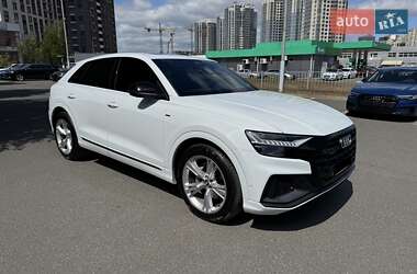 Внедорожник / Кроссовер Audi Q8 2020 в 
