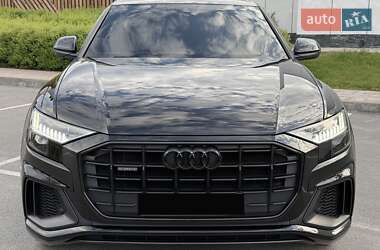Внедорожник / Кроссовер Audi Q8 2018 в 