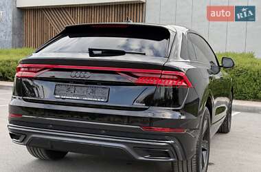 Внедорожник / Кроссовер Audi Q8 2018 в 
