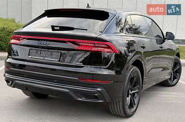 Внедорожник / Кроссовер Audi Q8 2018 в 