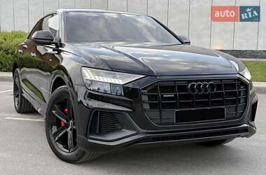 Внедорожник / Кроссовер Audi Q8 2018 в 