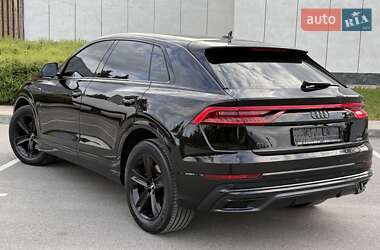 Внедорожник / Кроссовер Audi Q8 2018 в 